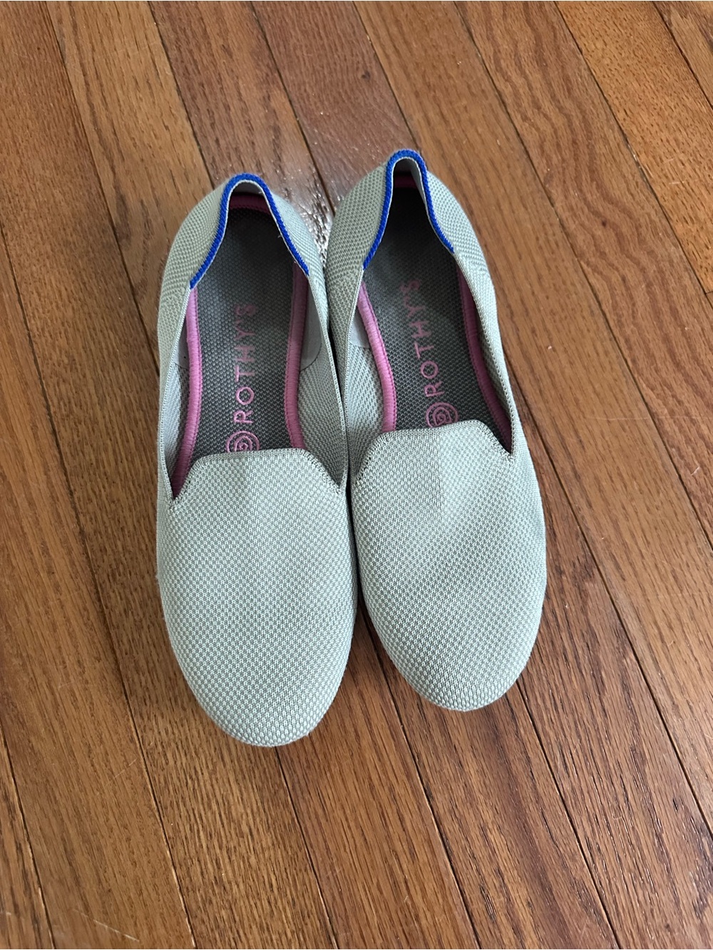 Rothy’s off-white round toe flats size 9